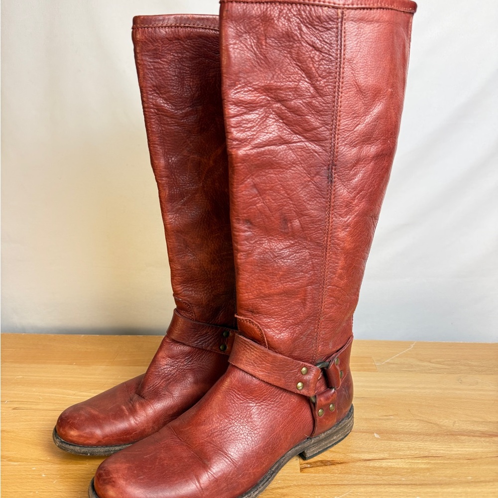 Frye Burnt Red Phillip Harness Tall boots - excellent condition Size 9.5
